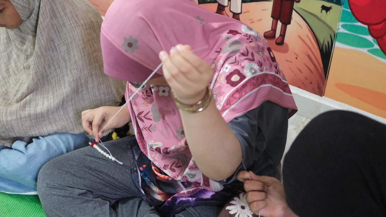 Beadwork & Motor Skills Training
